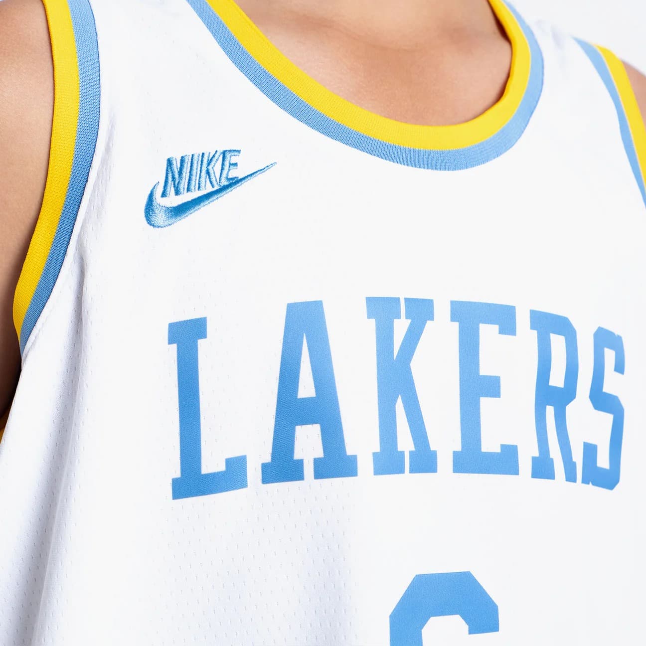 Баскетбольная джерси 2022-23 Los Angeles Lakers LeBron James #23 Youth Swingman Classic Edition White Jersey