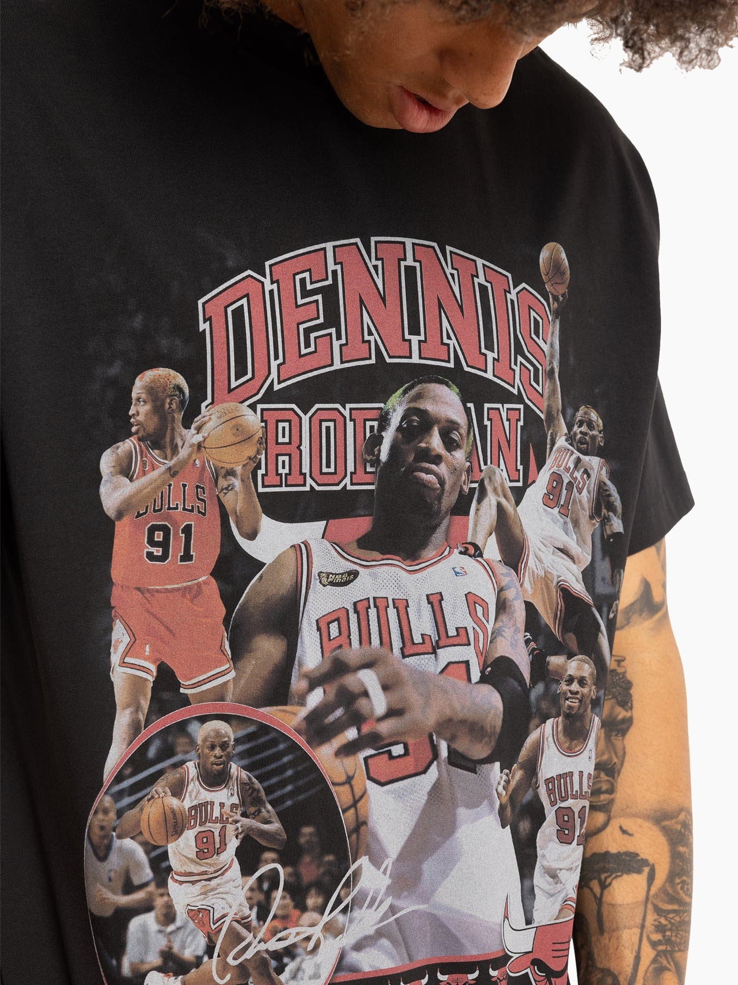 Футболка Mitchell & Ness Dennis Rodman Chicago Bulls Player Logo T-Shirt
