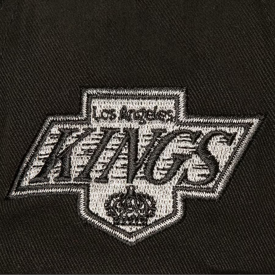 Бейсболка Mitchell & Ness Black Los Angeles Kings Brushed Past Ya Pro Snapback Hat