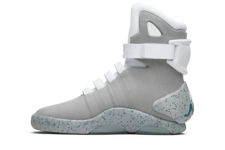 Krossovki-Nike-Mag-2016-Auto-Lacing-2