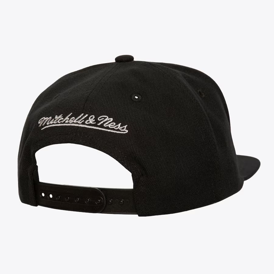 Бейсболка Mitchell & Ness Black Los Angeles Kings Retro Snapback Hat