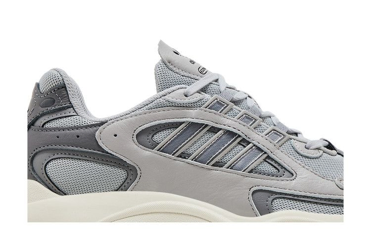 Кроссовки adidas Ozmillen 'Triple Grey'