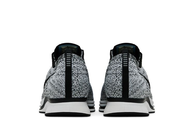 fly-knit-racer-526628-101_05