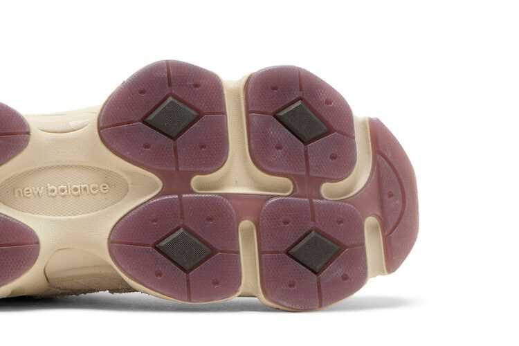 Кроссовки Sydney McLaughlin-Levrone x New Balance 9060 'Linen Black Coffee'