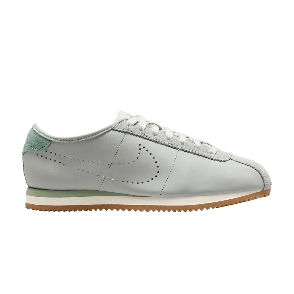 Krossovki-Nike-Wmns-Cortez-Light-Silver-Sail-Gum-Light-Brown