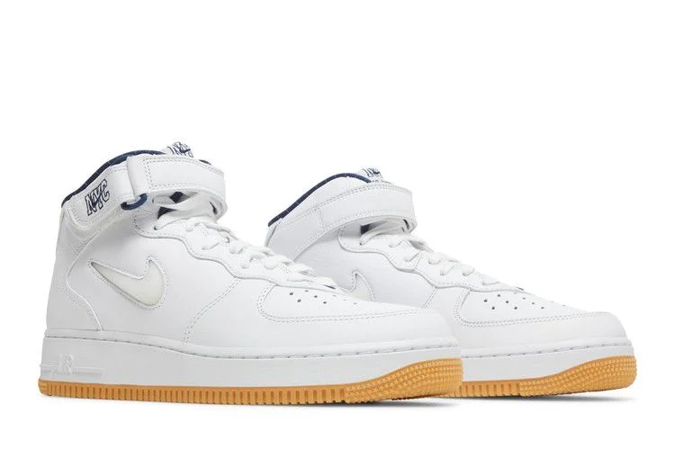 Krossovki-Nike-Air-Force-1-Mid-Jewel-QS-NYC-Yankees-7