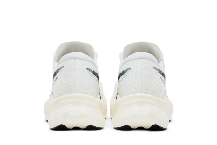 Кроссовки ASICS Wmns Magic Speed 4 'White Black'
