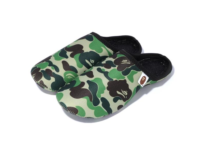 BAPE-ABC-Slippers-Pouch-Set-Green-1