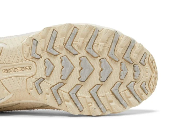 Krossovki-New-Balance-610-Angora-4