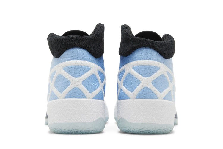 air-jordan-xxx-811006-107_05