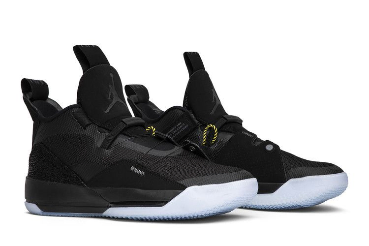air-jordan-33-utility-blackout-aq8830-002_07
