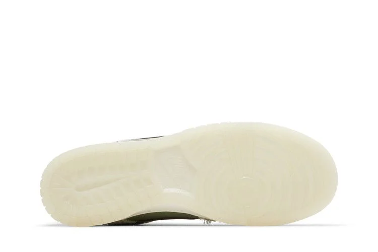 Krossovki-Kyler-Murray-x-Nike-Dunk-Low-Be-1-of-One-3