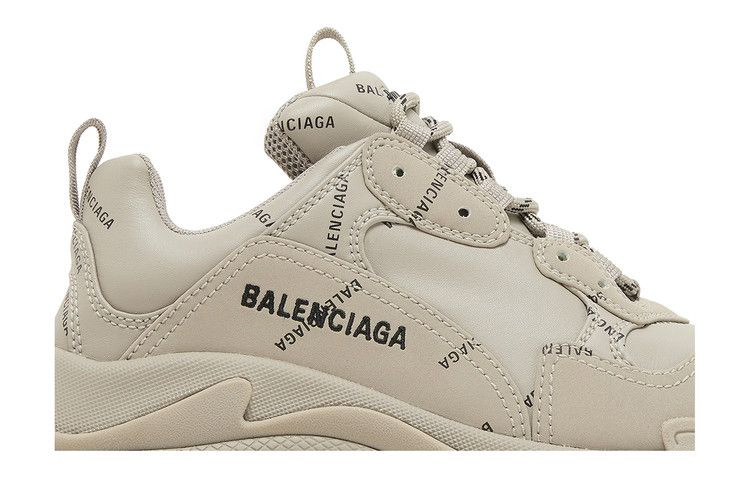 Кроссовки Balenciaga Wmns Triple S Sneaker 'All Over Logo - Beige'
