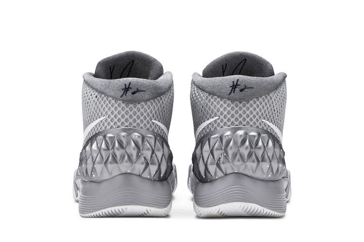 nike-kyrie-1-wolf-grey-705278-010_05