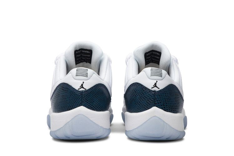 jordan-11-retro-low-gs-snake-navy-2019-cd6847-102_05