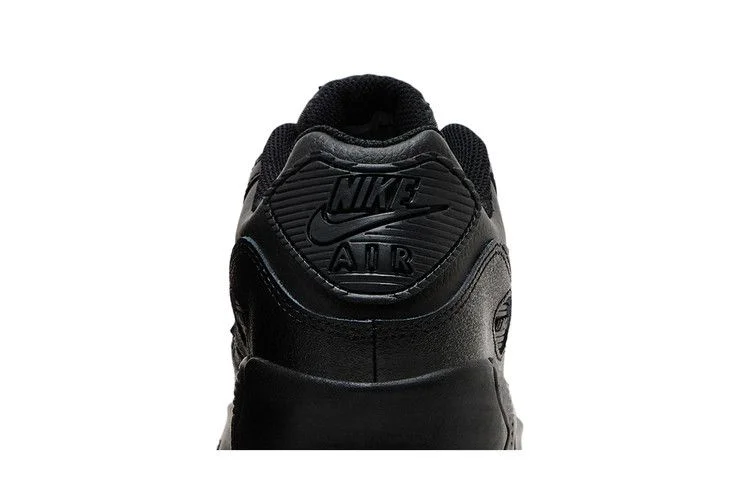 Кроссовки Nike Air Max 90 GS 'Triple Black' 2024