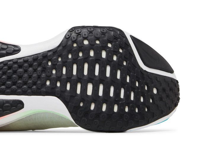 Кроссовки Nike ZoomX Invincible 3 'Year of the Dragon'
