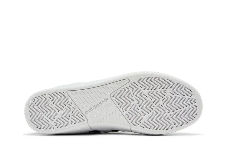 Krossovki-Adidas-Tyshawn-Black-White-Gold-3
