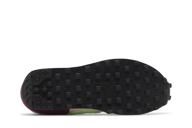 wmns-daybreak-fur-pack-fossil-cactus-flower-dc3275-235_03