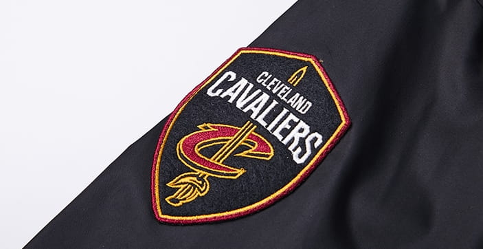 Куртка с капюшоном 2018 NBA Cleveland Cavaliers Black Jacket