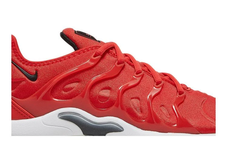 Krossovki-Nike-Wmns-Air-VaporMax-Plus-Chile-Red-1
