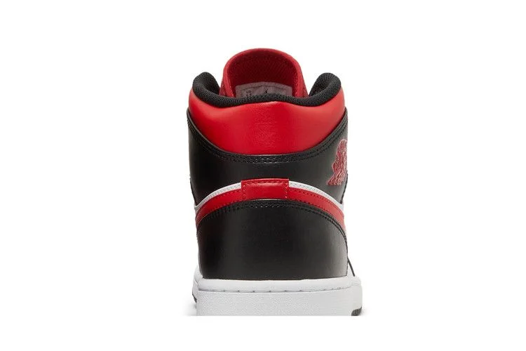 Кроссовки Air Jordan 1 Mid 'Bred Toe'