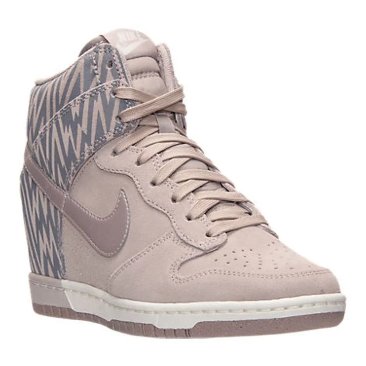 Krossovki-Nike-Wmns-Dunk-Sky-High-Print-1
