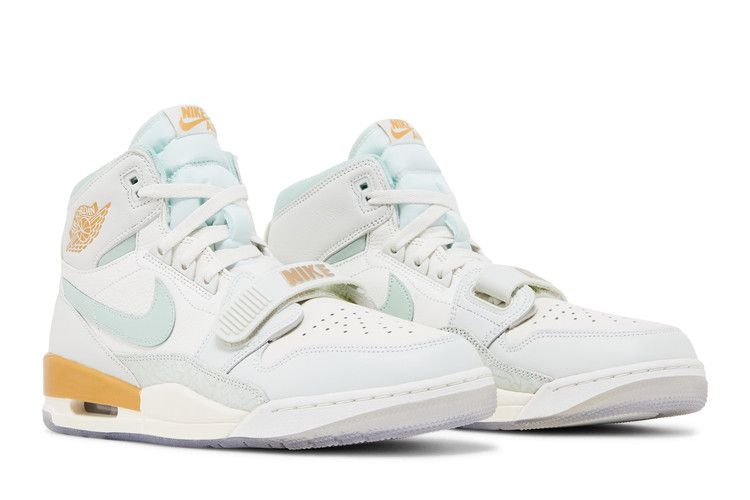 air-jordan-legacy-312-sail-pistachio-frost-dr8486-131_07