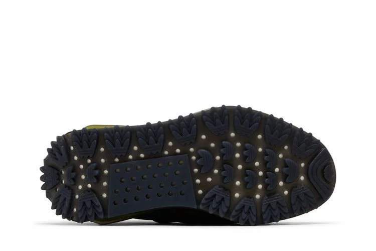 Krossovki-Moncler-x-adidas-NMD_S1-GORE-TEX-The-Art-of-Exploration-Olive-Strata-3