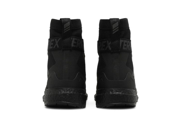 Кроссовки Pharrell x adidas Terrex Free Hiker Zip 'Triple Black'
