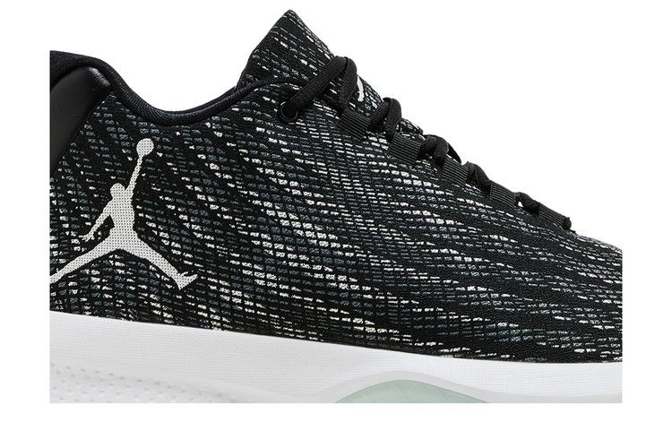 jordan-b-fly-881444-010_01