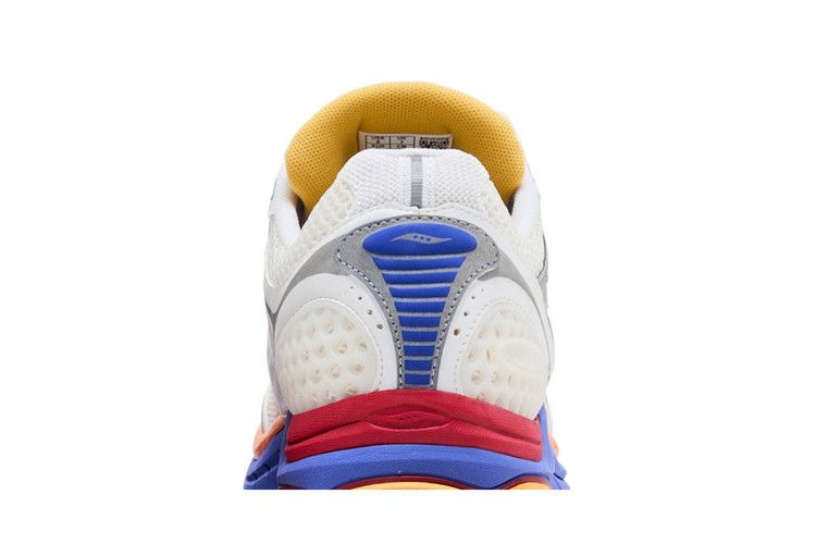 Кроссовки Saucony ProGrid Triumph 4 'Galaxy Pack'