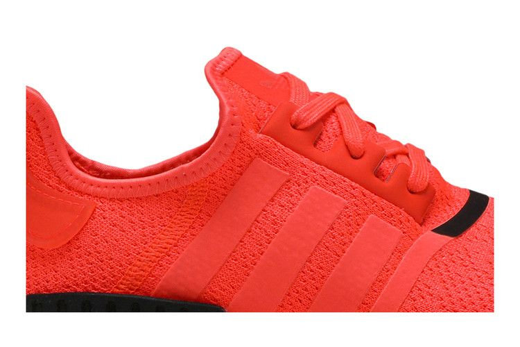 nmd_r1-solar-red-ef4267_01