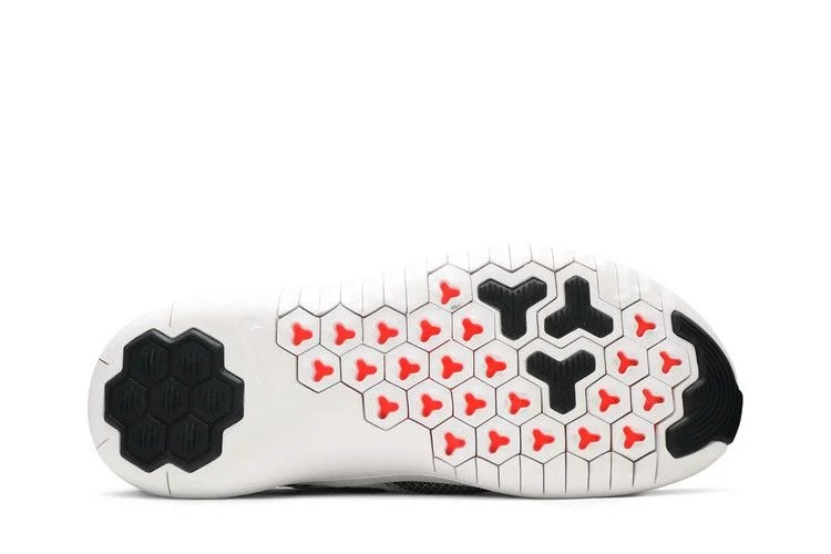 Krossovki-Nike-Wmns-Free-TR-8-White-Black-3