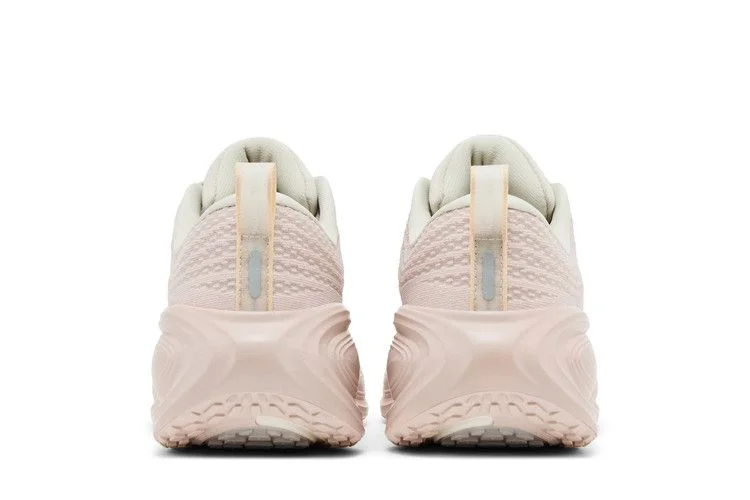 Кроссовки Nike Wmns Vomero Plus 'Silt Red Light Bone'