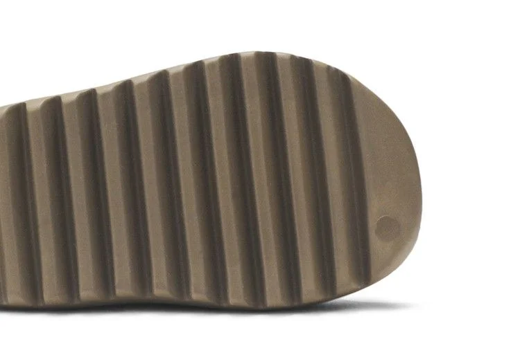 Krossovki-adidas-Yeezy-Slides-Kids-Earth-Brown-4