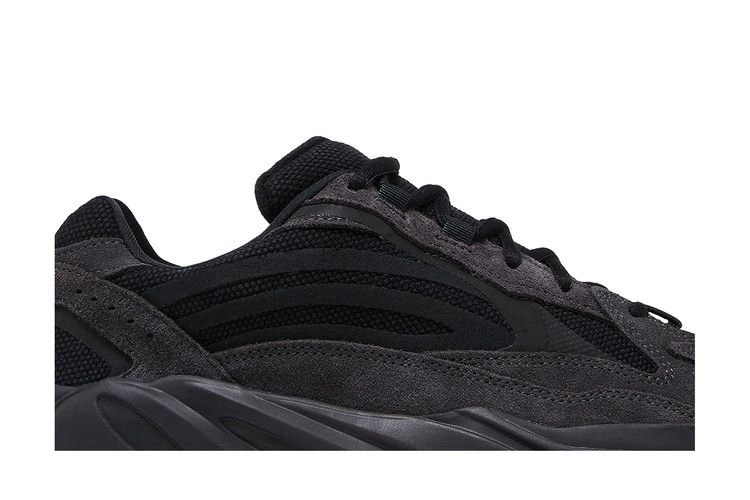 yeezy-boost-700-v2-vanta-2024-fu6684-24_01