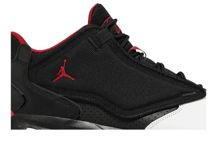 jordan-max-aura-4-black-gym-red-dn3687-061_01