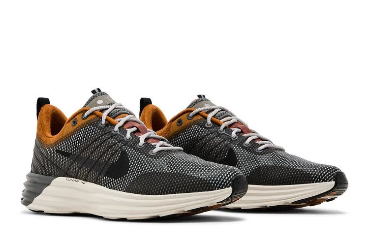 Krossovki-Nike-Lunar-Roam-SE-Metallic-Pewter-Desert-Bronze-7