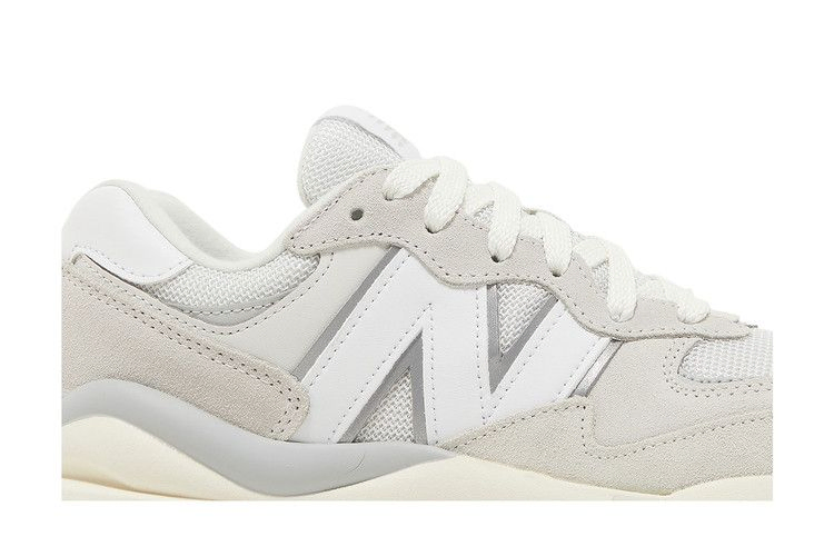wmns-57-40-nimbus-cloud-w5740sla_01