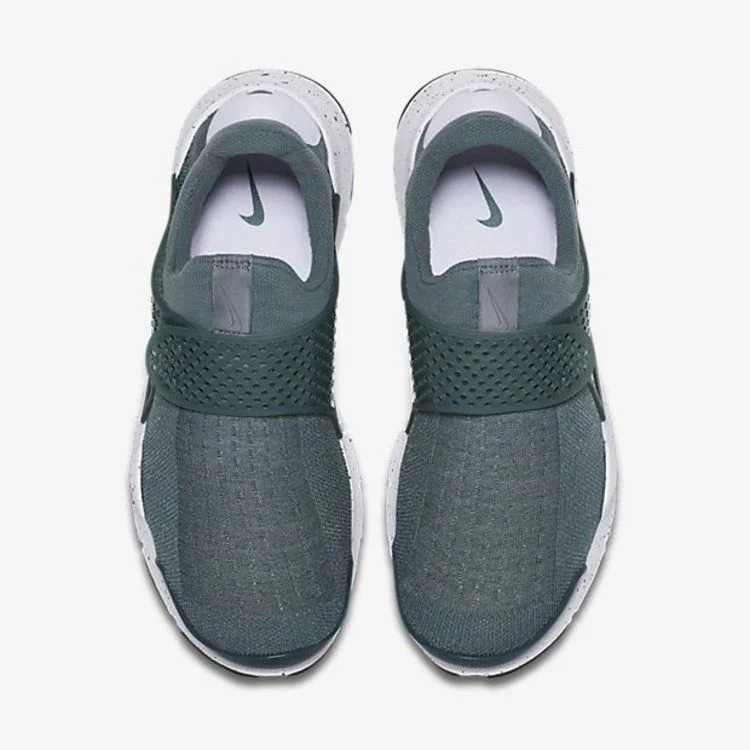 Krossovki-Nike-Sock-Dart-SE-Hasta-3