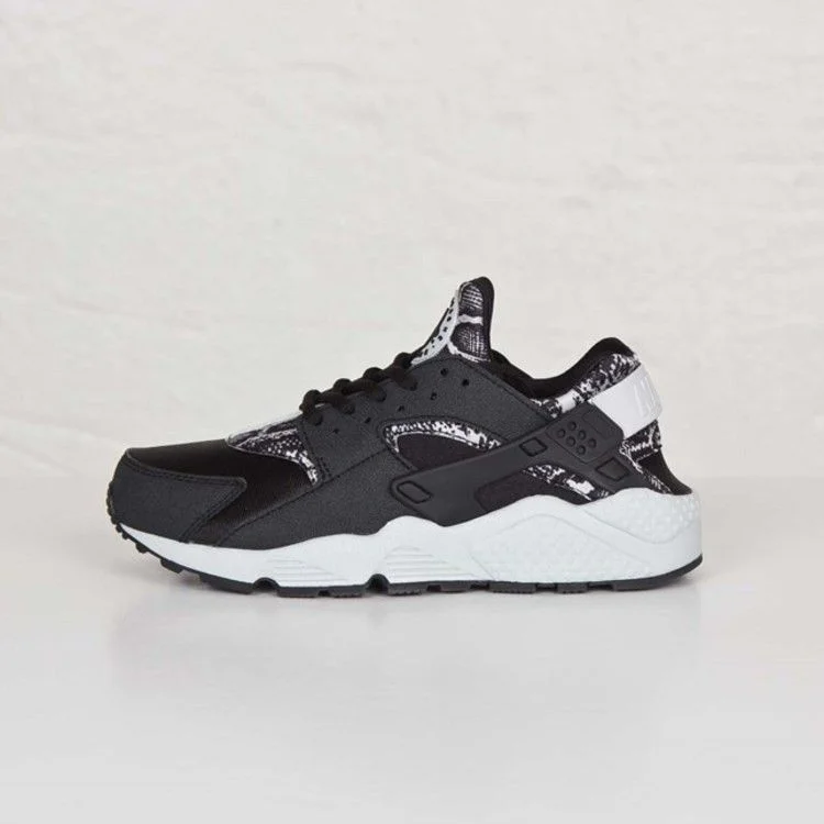 Krossovki-Nike-Wmns-Air-Huarache-Run-Print-Black-Pure-Platinum-3