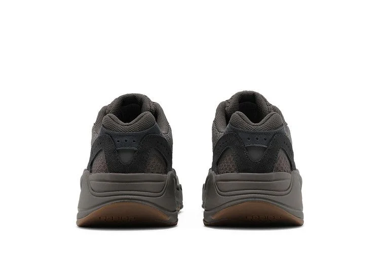 Krossovki-adidas-Yeezy-Boost-700-V2-Mauve-5