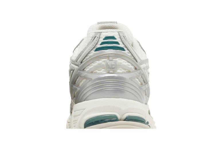 Кроссовки New Balance 1906R 'Silver Metallic Cream'