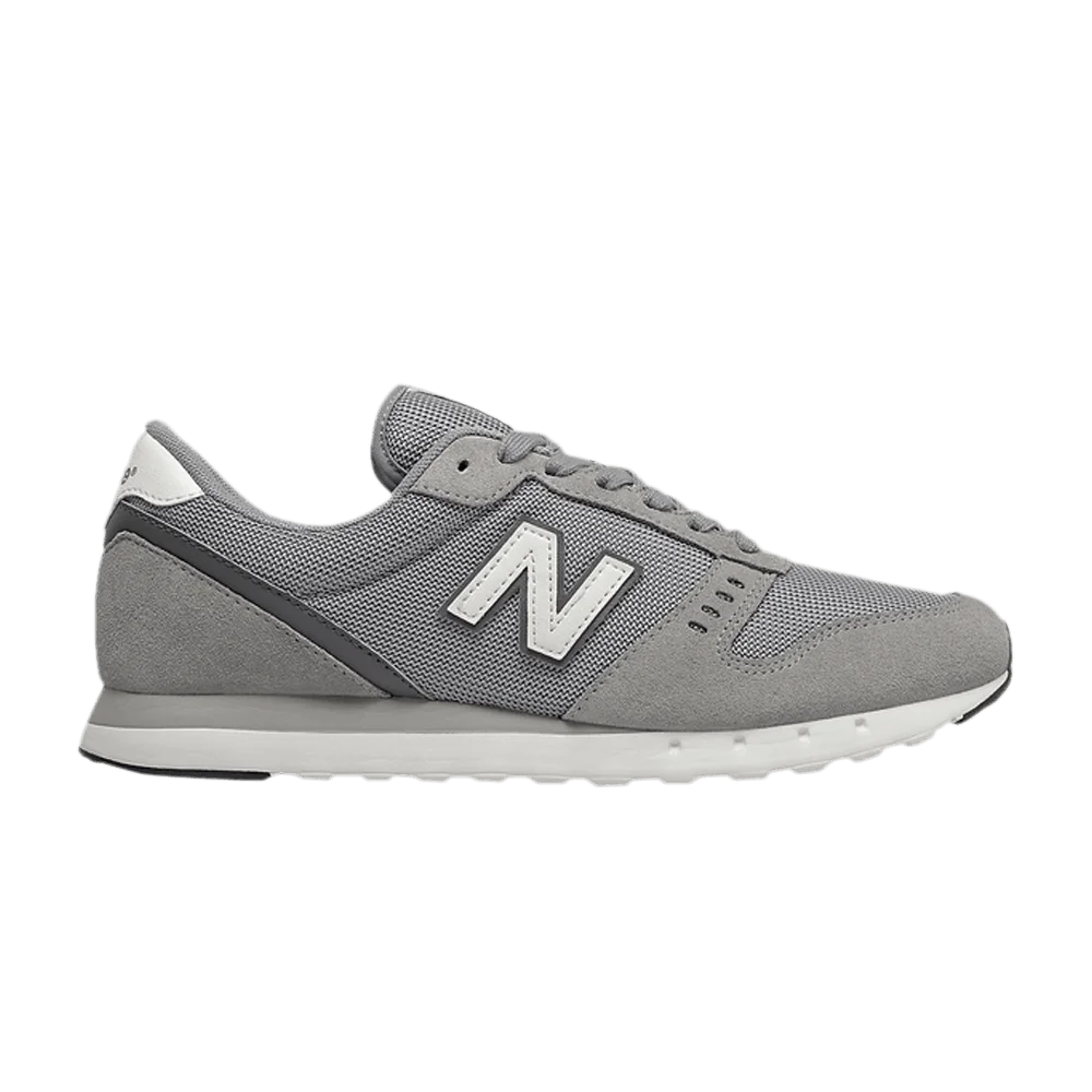 Krossovki-New-Balance-311v2-Team-Away-Grey