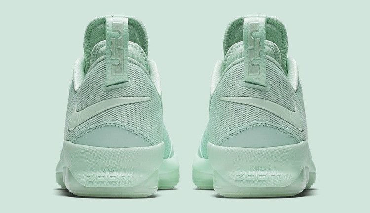 lebron-14-low-mint-878635-300_05