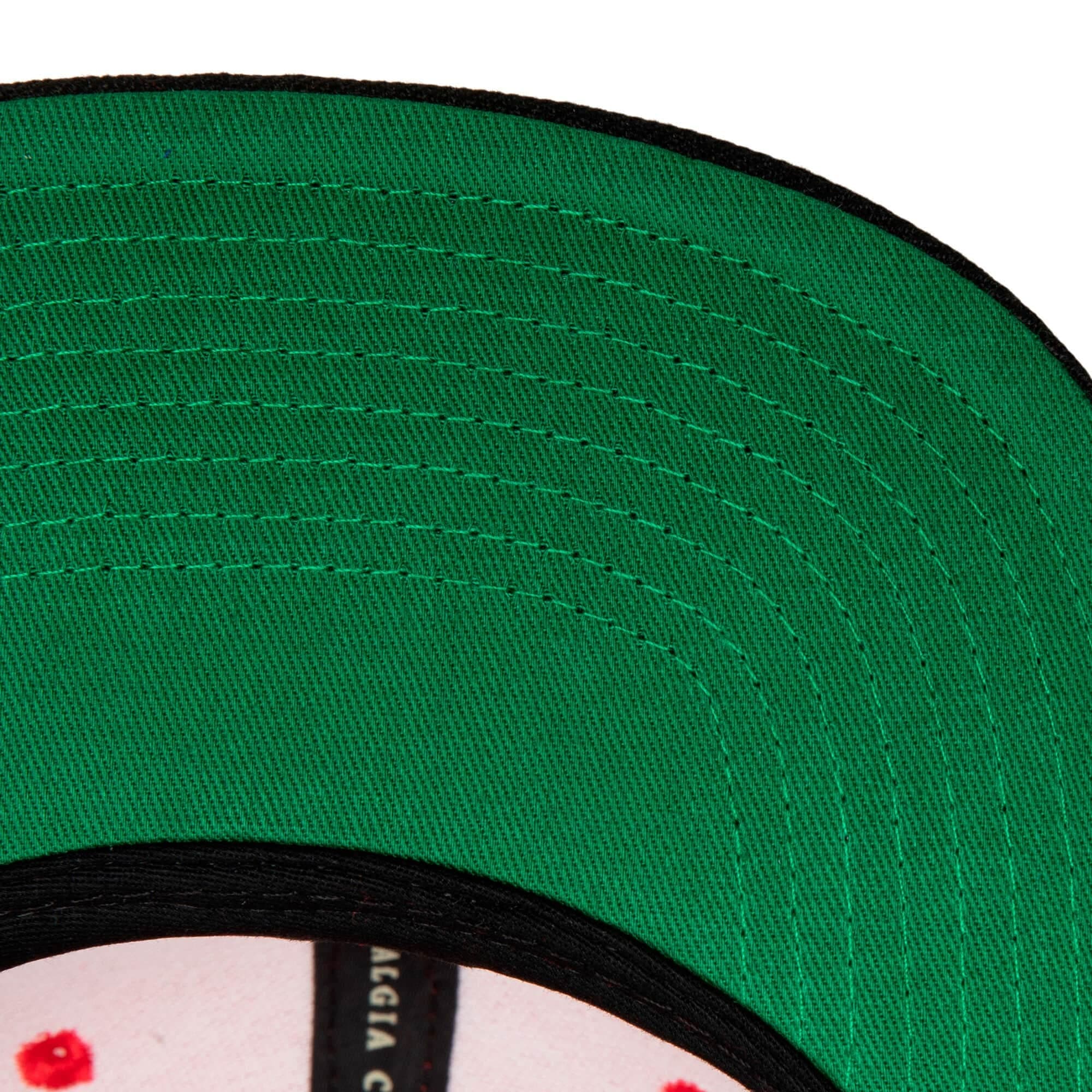 Бейсболка Mitchell & Ness Side Core 2.0 Snapback HWC Miami Heat Hat