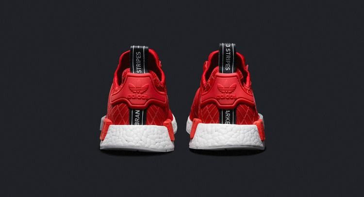 Кроссовки Adidas Wmns NMD_R1 'Lush Red'