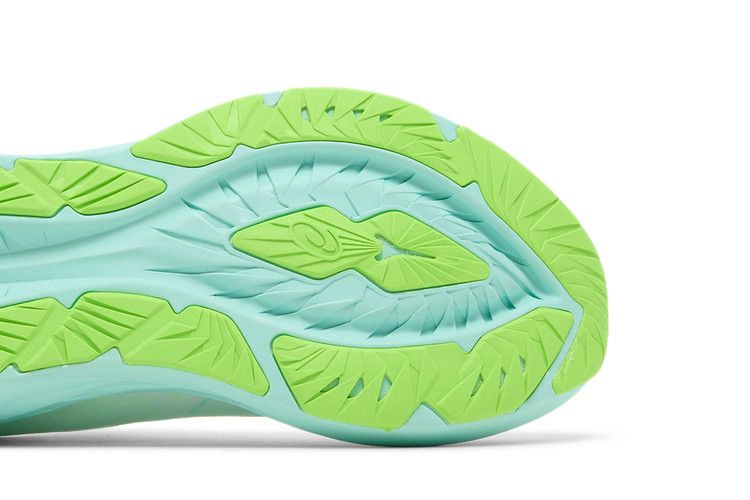 Кроссовки ASICS Novablast 4 'White Illuminate Mint'