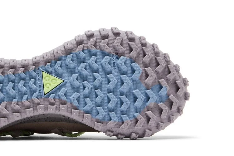 Кроссовки Nike ACG Mountain Fly Low GORE-TEX 'Khaki Barely Volt'